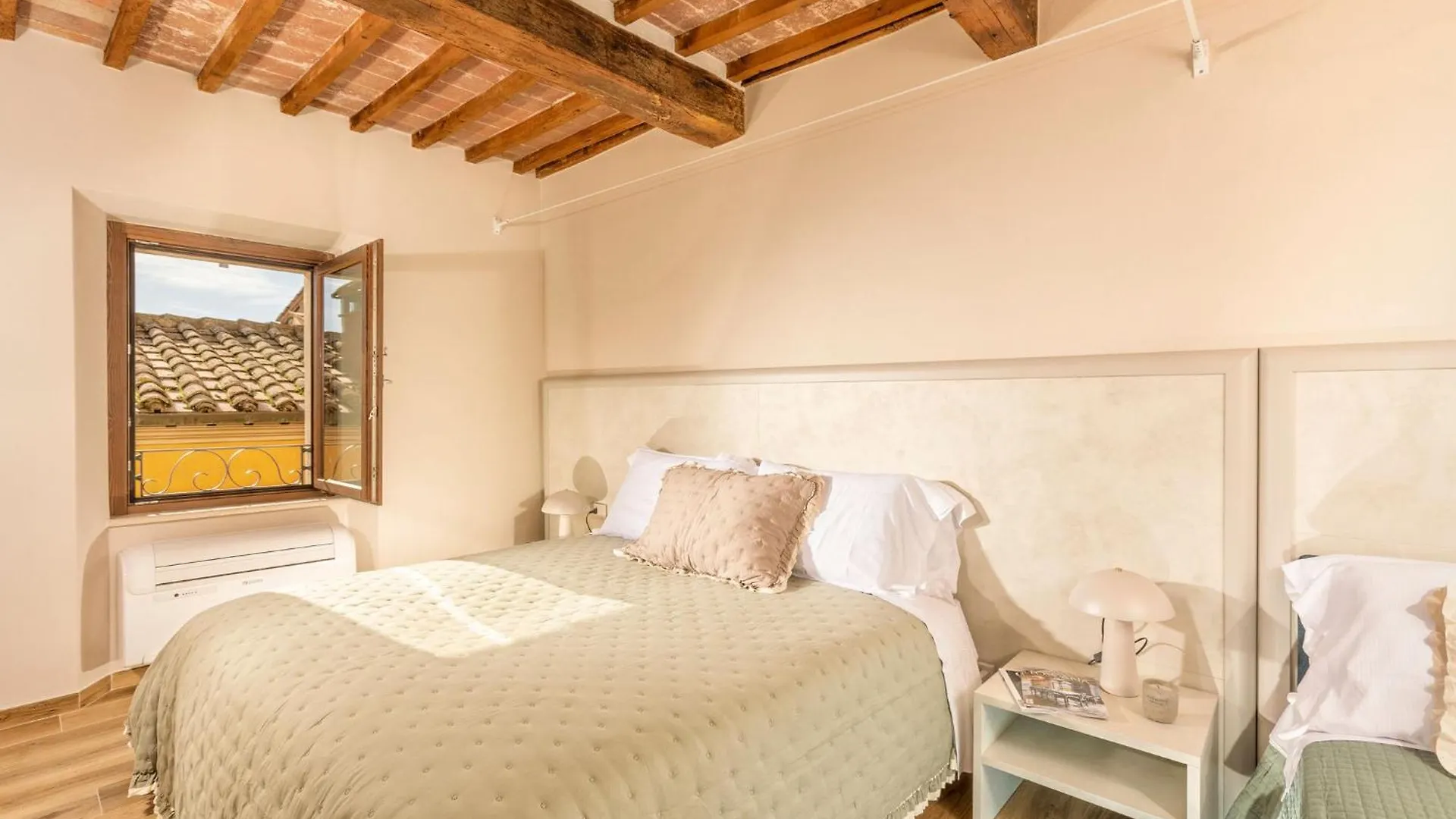 بيت ضيافة Palazzo Falcinelli Luxury Room In Montepulciano Center With Air Conditioning And Elevator إيطاليا