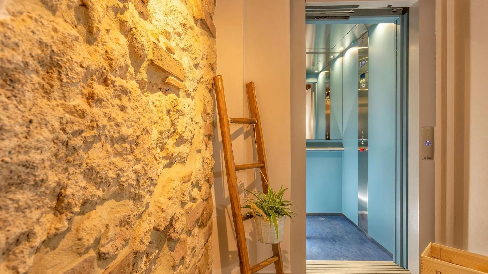 Palazzo Falcinelli Luxury Room In Montepulciano Center With Air Conditioning And Elevator