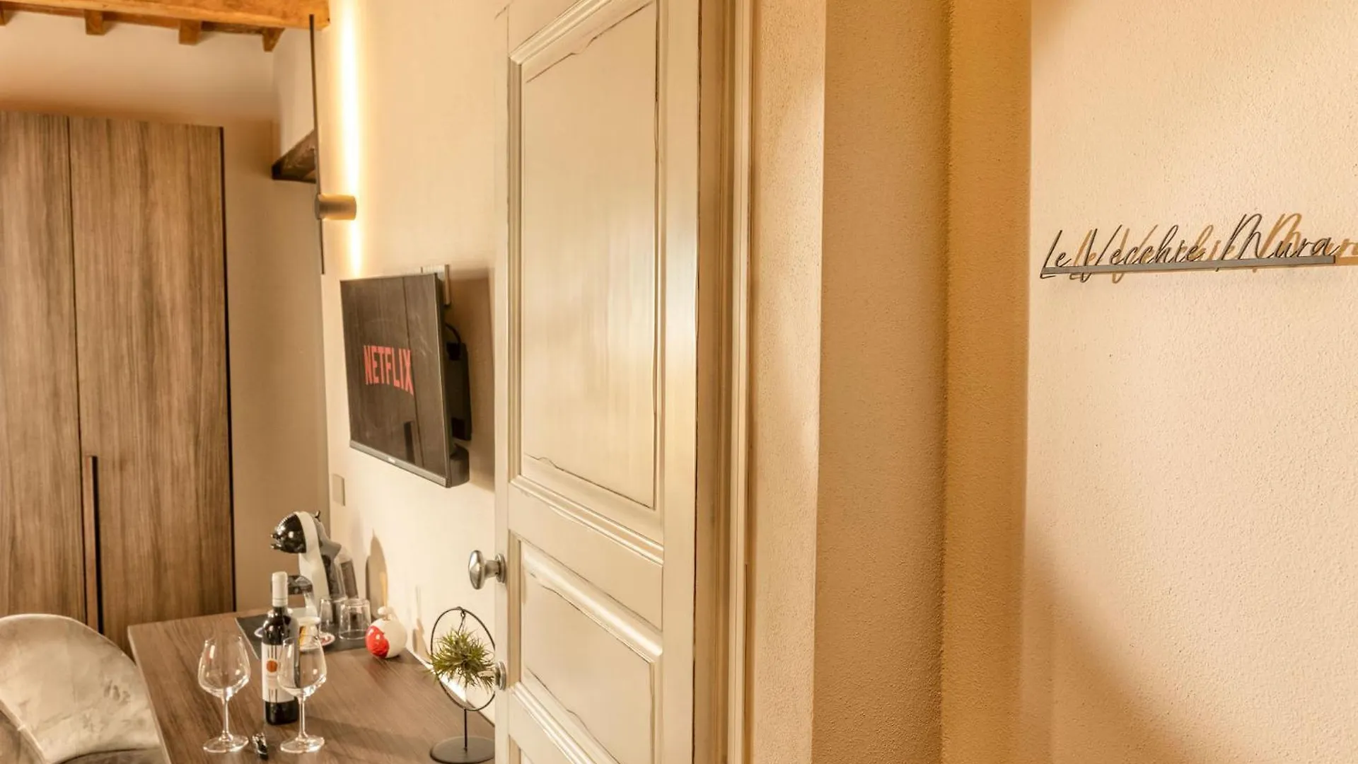 Palazzo Falcinelli Luxury Room In Montepulciano Center With Air Conditioning And Elevator 0*,