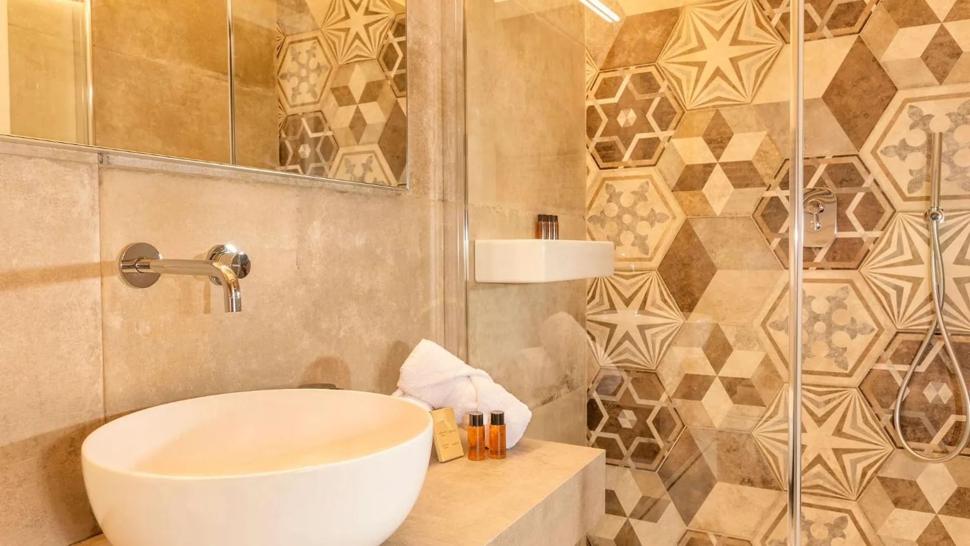 Palazzo Falcinelli Luxury Room In Montepulciano Center With Air Conditioning And Elevator