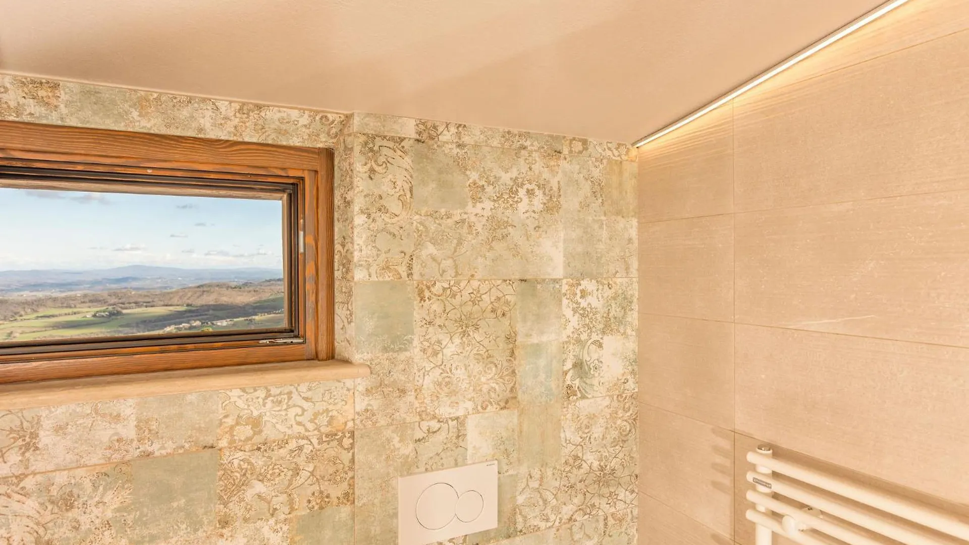 Guest house Palazzo Falcinelli Luxury Room In Montepulciano Center With Air Conditioning And Elevator Italy