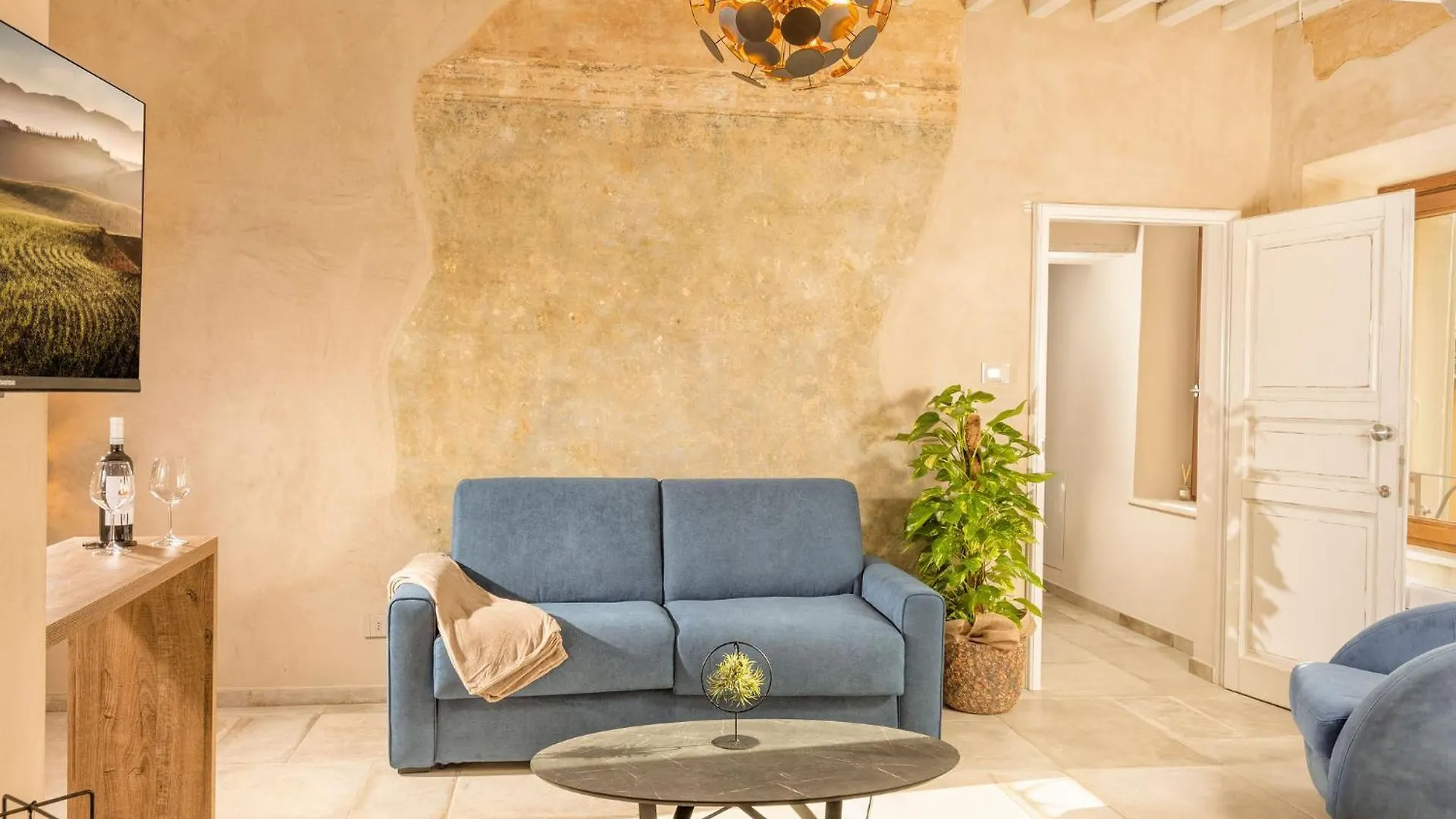 Palazzo Falcinelli Luxury Room In Montepulciano Center With Air Conditioning And Elevator