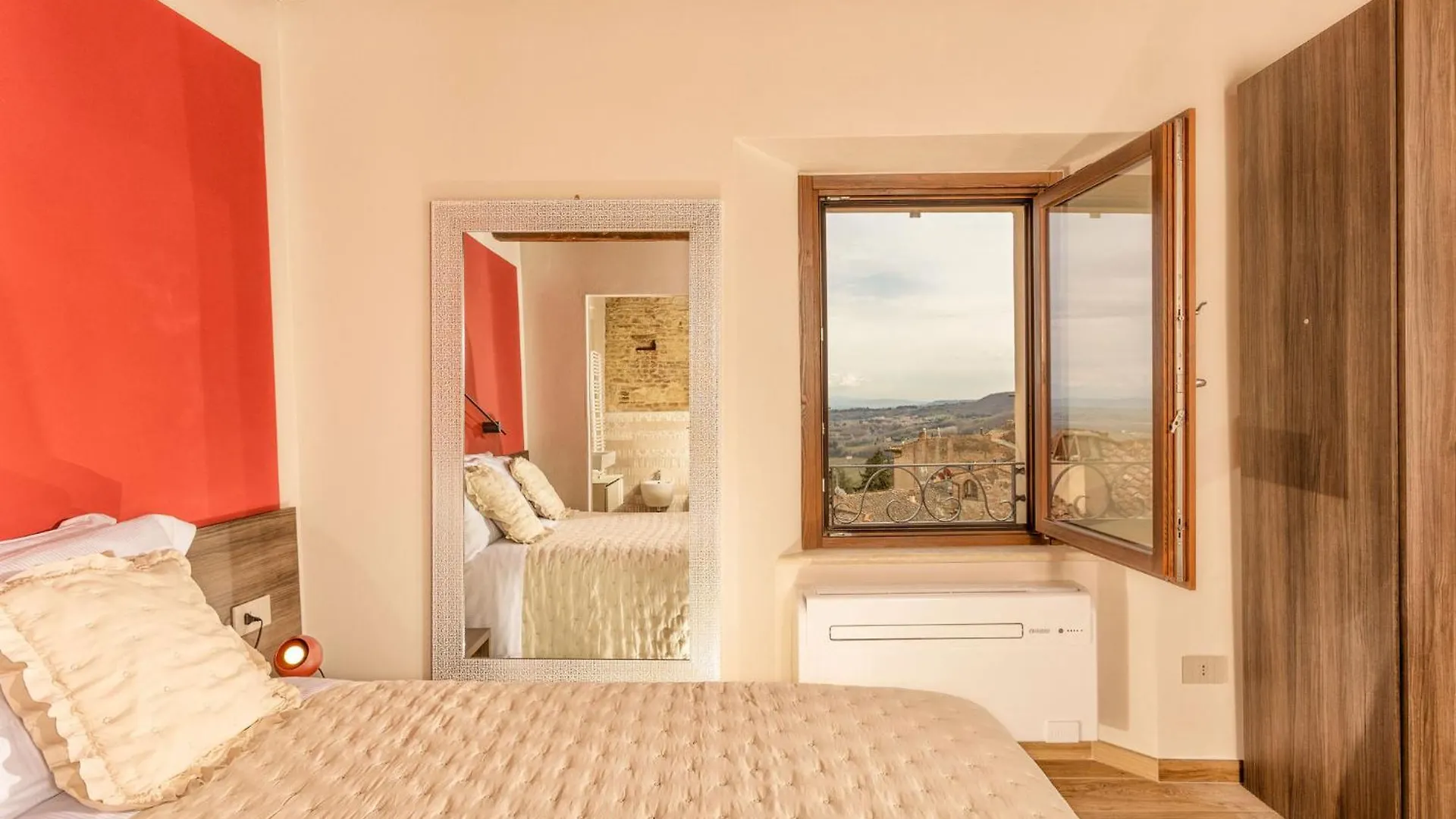 Palazzo Falcinelli Luxury Room In Montepulciano Center With Air Conditioning And Elevator 0*,