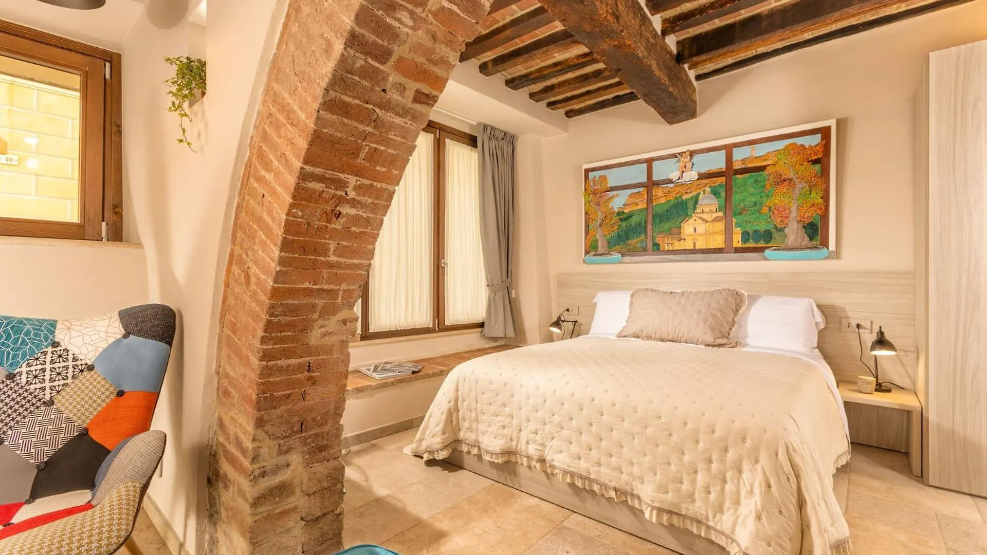 Guest house Palazzo Falcinelli Luxury Room In Montepulciano Center With Air Conditioning And Elevator